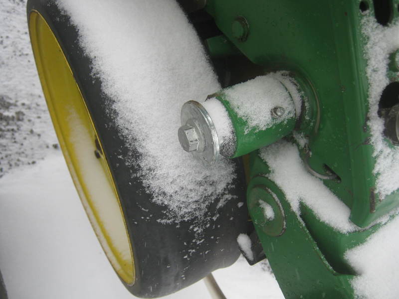 Planting Equipment  John Deere 7200 Planter Photo
